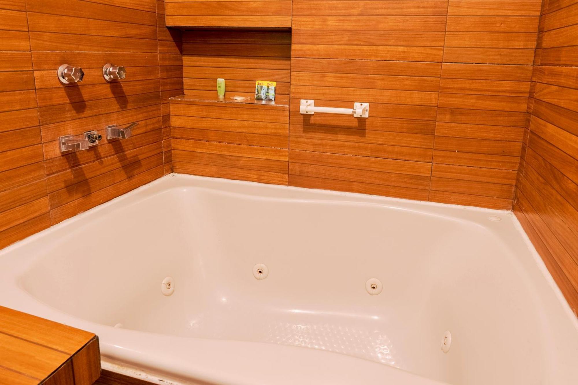 Loft Arte Y Diseno Alberca Climatizada, Amenidades Y Lujo, Terraza Privada Con Asador De Carbon, Cuernavaca Somos Los Unicos Que Te Ofrecemos Para Tu Uso Personal Y Exclusivo 2 Jacuzzis Con Agua Caliente Y Sistema De Hidromasaje Tipo Spa Ngoại thất bức ảnh